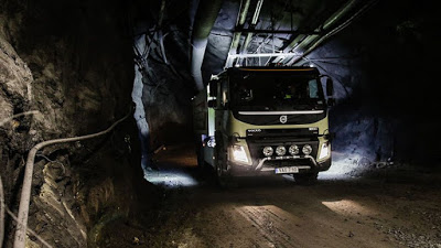 Volvo Pandu Uji Trak Tanpa Pemandu Didalam Lombong Bawah Tanah