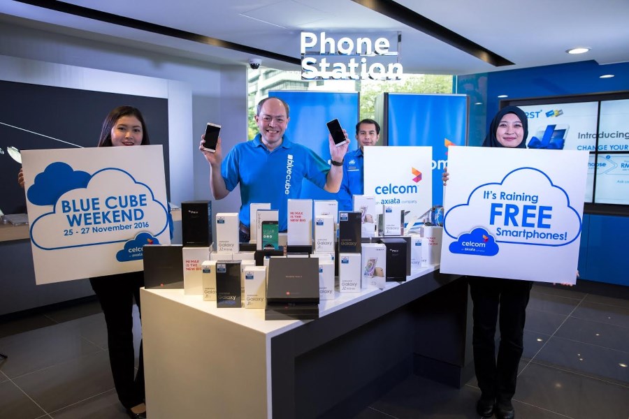 Telefon Pintar Percuma Dan Diskaun Sehingga 80% Di Blue Cube Weekend