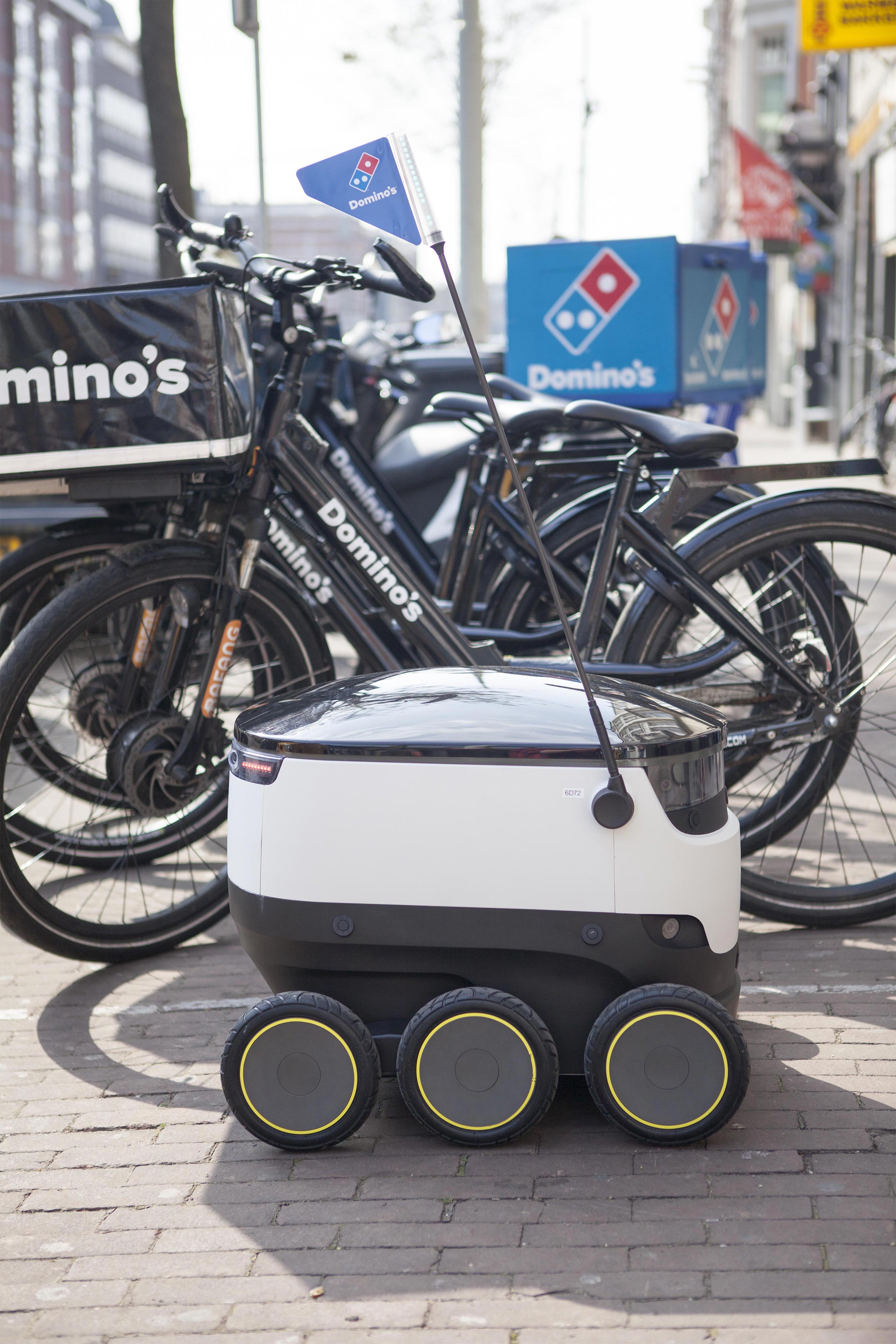 Domino’s Akan Mula Menggunakan Khidmat Robot Untuk Menghantar Pizza