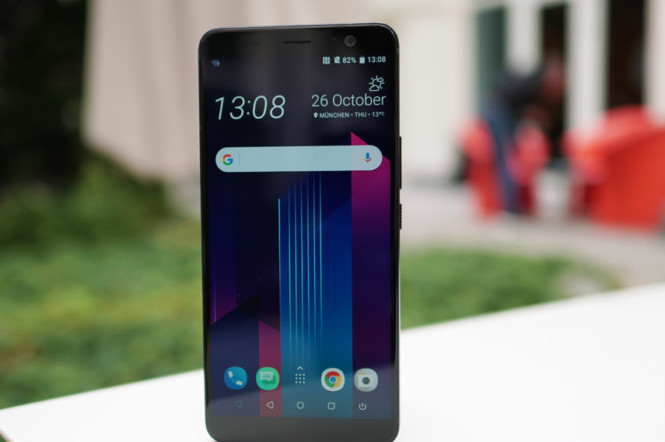 HTC-U11-Plus-hands-on-display-home-screen-840×473 (1)