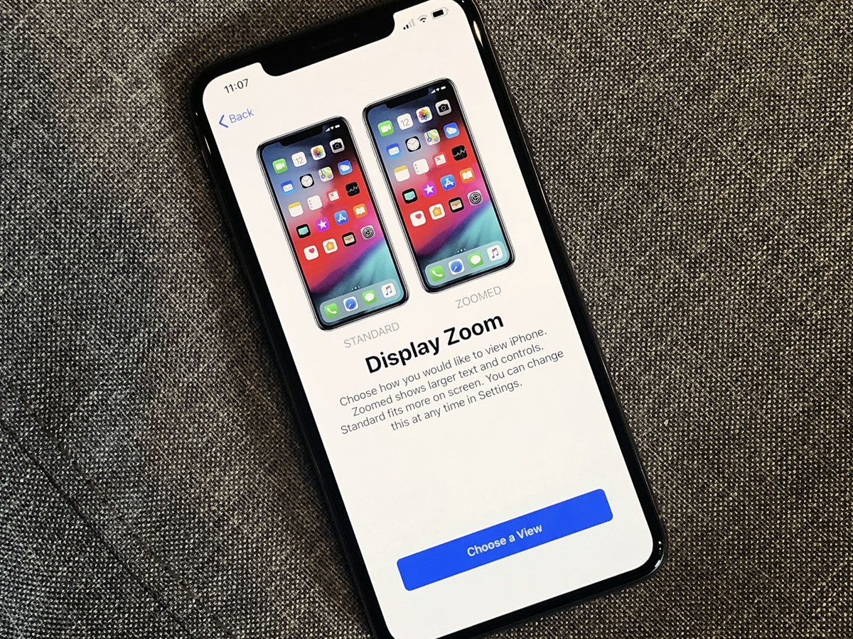 iPhone XS Max Diiktiraf Sebagai Telefon Pintar Dengan Paparan Skrin Terbaik