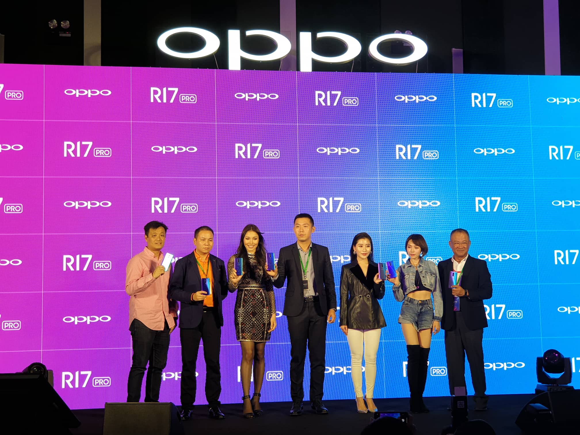 Oppo R17 Pro Dilancarkan Secara Rasmi Di Malaysia, Dilengkapi Dengan Tri-Kamera Utama