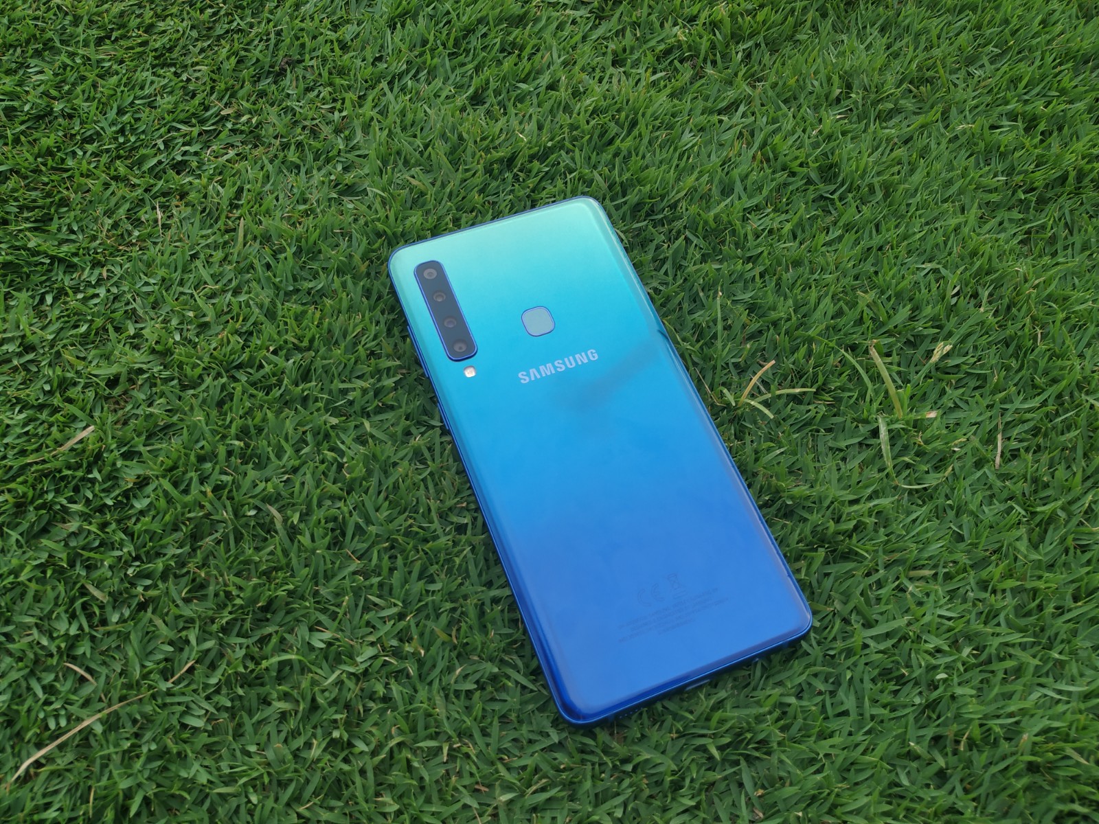 (Ulasan) Samsung Galaxy A9 – Apa Yang Ada Dengan Telefon Pintar Empat Kamera Ini?