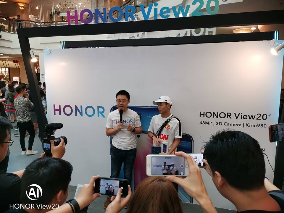 Peminat Beratur Panjang, Roadshow HONOR View20 Mendapat Sambutan Hangat