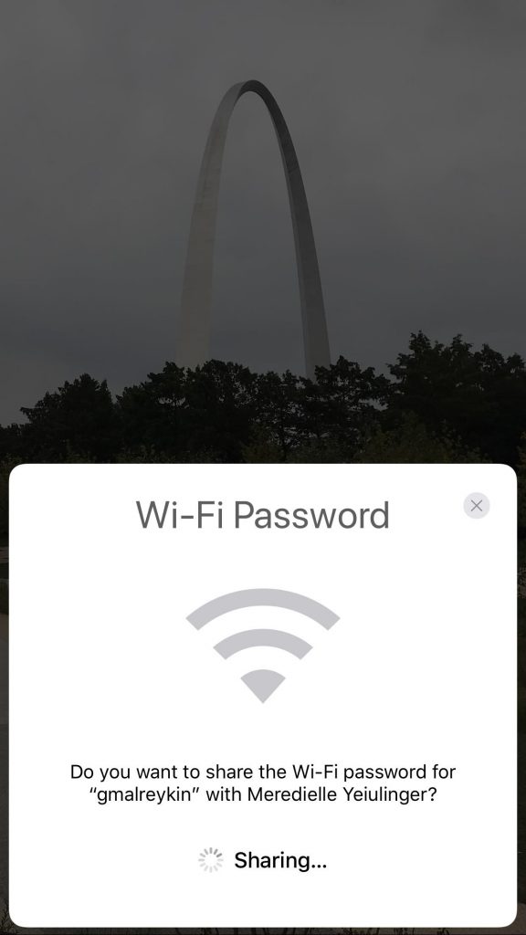 Cara Berkongsi Kata Laluan Wi-Fi Secara Terus Daripada iPhone Anda