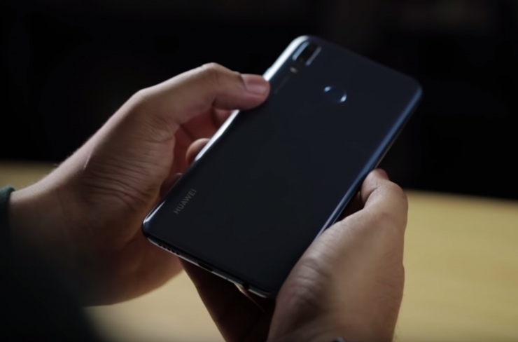 Huawei Y9, Satu Lagi Fon Bawah RM1,000 Yang Buat Tulang Rusuk Bergetar