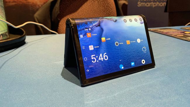 Samsung Tawarkan Panel Paparan Boleh Lipat Mereka Kepada Apple & Google