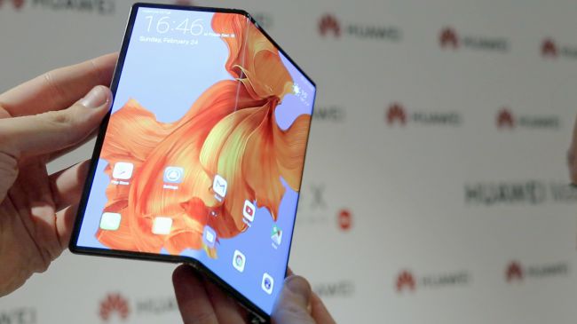 Samsung Tawarkan Panel Paparan Boleh Lipat Mereka Kepada Apple & Google