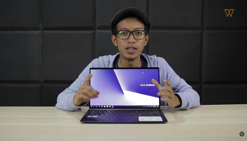 Asus Zenbook 14 – Laptop SEBESAR Kertas A4