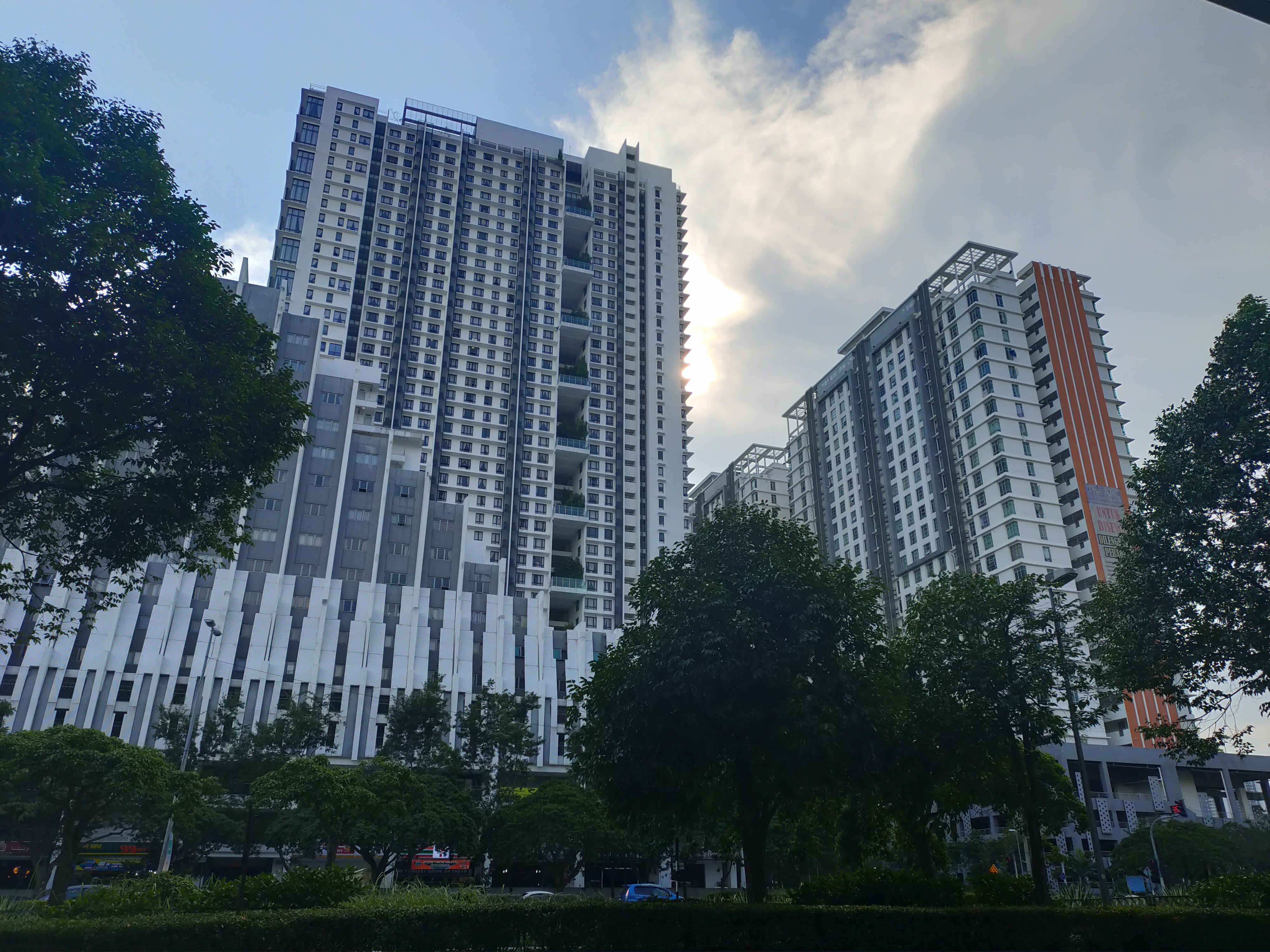 Peranti Ini Mampu Teropong Lebih Jauh Dari Huawei P30 Pro