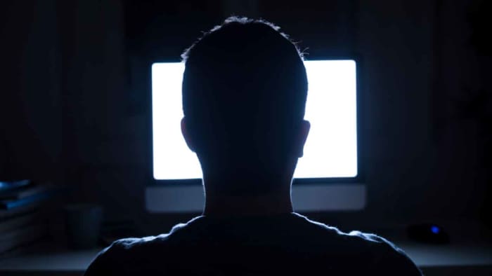 Google dan Facebook Mungkin Jejak Pelayaran Pornografi Anda