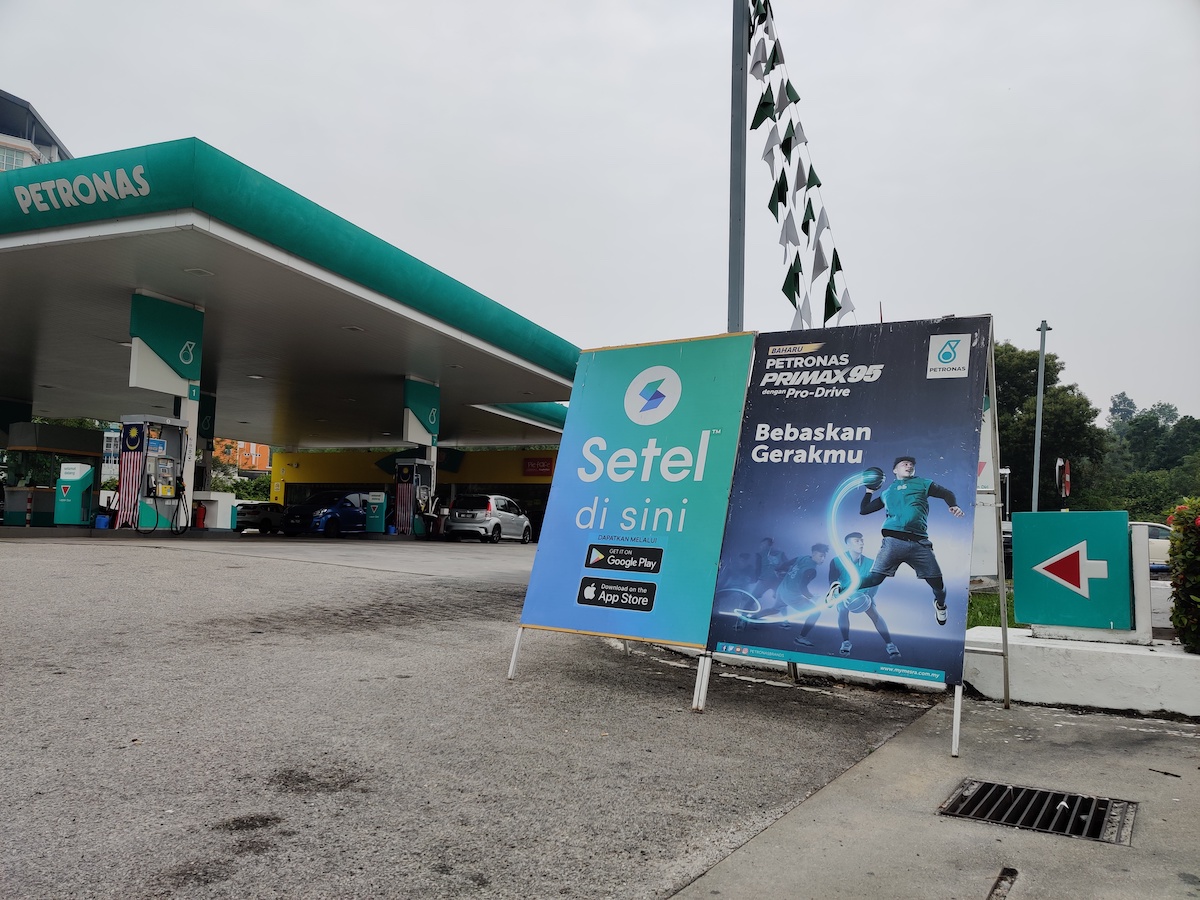 Guna Aplikasi Setel, Tidak Perlu Beratur Di Kaunter Untuk Beli Minyak