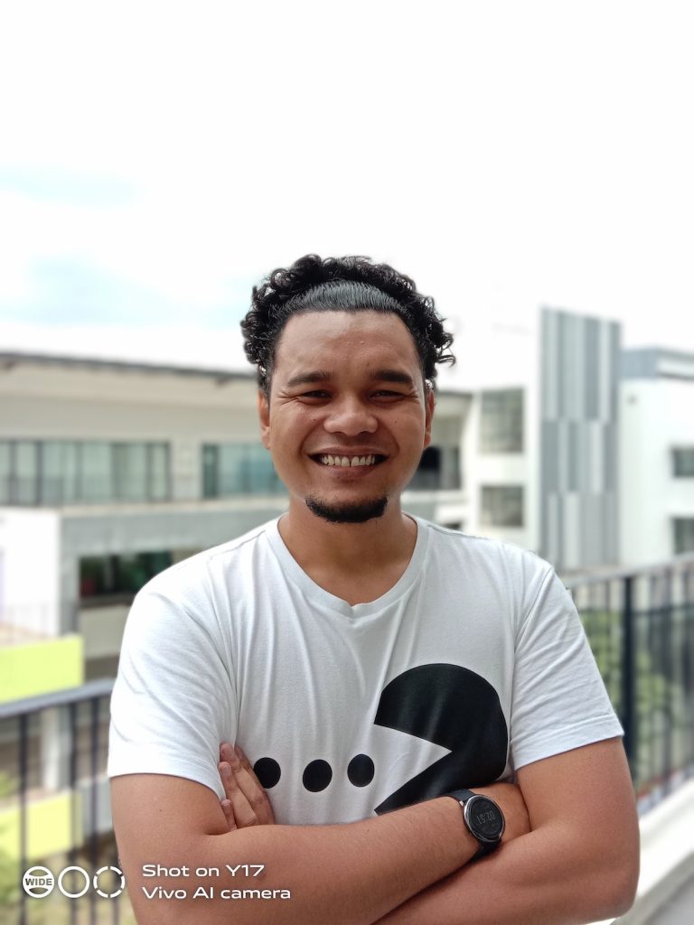 Dua Peranti Ini Dijual Pada Harga Bawah RM800, Mana Satu Yang Patut Dibeli